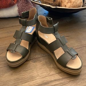 Army Green Dr. Scholl’s Sandals